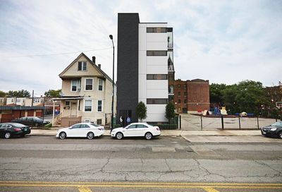 4911 N Western Avenue Chicago IL 60625