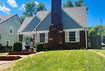 6512 Charlotte Street Kansas City MO 64131