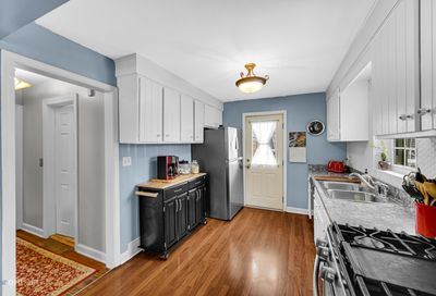 1118 Manchester Road Wheaton IL 60187