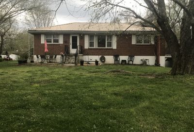212 Pitt Ln Springfield TN 37172