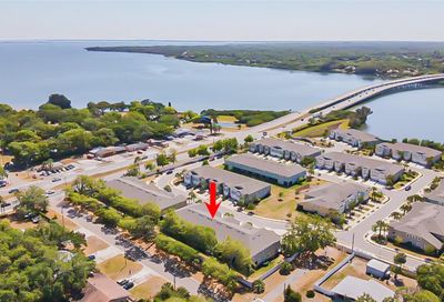 1811 Sunset Wind Loop Oldsmar FL 34677