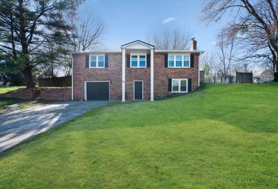613 Farmington Bnd Clarksville TN 37042