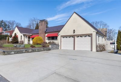 9 Cambria Court Pawtucket RI 02860