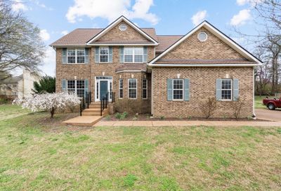 1609 Armidale Ct Thompsons Station TN 37179