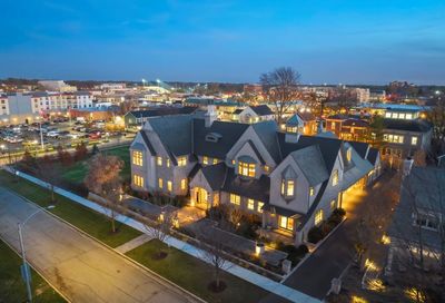 222 W Van Buren Avenue Naperville IL 60540