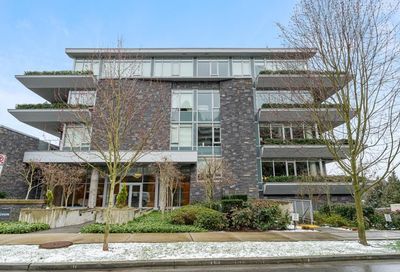 401 888 ARTHUR ERICKSON PLACE West Vancouver BC V7T0B1