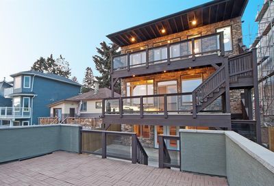 1015 Drury Avenue NE Calgary AB T2E0M3