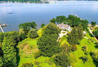 235 Dock Lane Great Neck NY 11024
