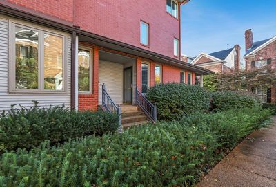 431 Polo Drive Clayton MO 63105