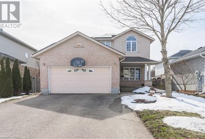 555 ROCK POINT Crescent Waterloo ON N2V2K3