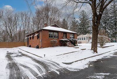 43 Dutton St Worcester MA 01610