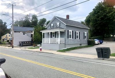 208 Simmonsville Avenue Johnston RI 02919