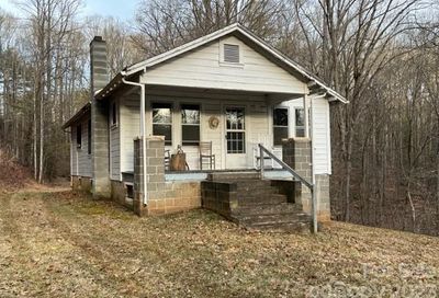 5566 Double Island Road Green Mountain NC 28740