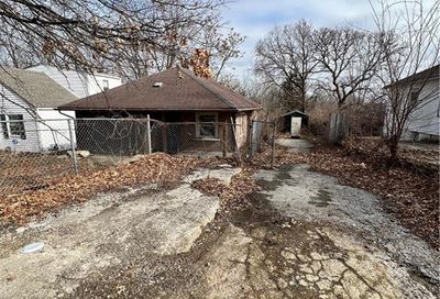 8309 Wabash Avenue Kansas City MO 64132