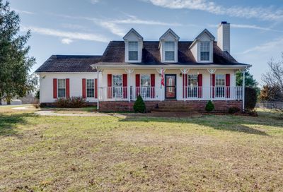 9011 Valley Dr Bon Aqua TN 37025