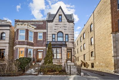 911 W Addison Street Chicago IL 60613
