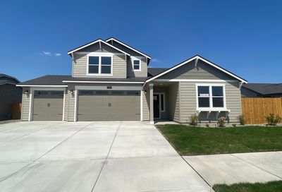 1525 NW Varnish Place Redmond OR 97756