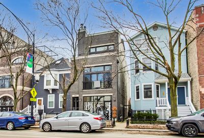 2217 W Roscoe Street Chicago IL 60618