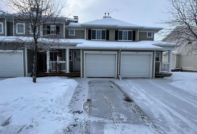 97 Country Village LANE NE Calgary AB T3K0E8