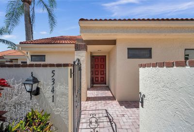 5341 Huntingwood Court Sarasota FL 34235