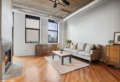 758 N Larrabee Street Chicago IL 60654