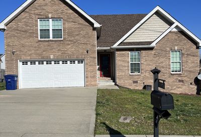 1748 Autumnwood Blvd Clarksville TN 37042