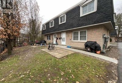 #9 -76 BORDEN PKWY Kitchener ON N2M3T4
