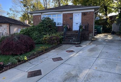 222-04 41st Road Bayside NY 11361