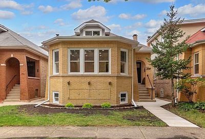 6705 N Rockwell Street Chicago IL 60645