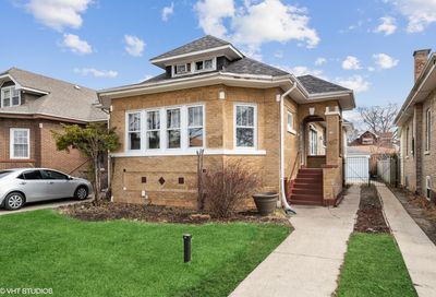 1241 S 13th Avenue Maywood IL 60153