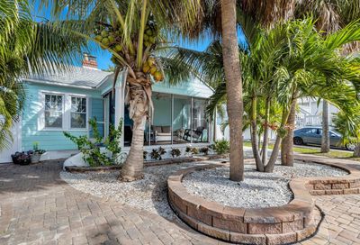 7625 Coquina Way St Pete Beach FL 33706