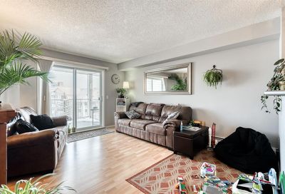 409, 16 Country Village Bay NE Calgary AB T3K5Y9