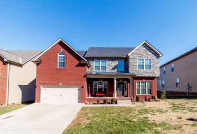 1131 Hilliard Ln Clarksville TN 37042