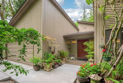 5841 SW Thomas Ct Portland OR 97221