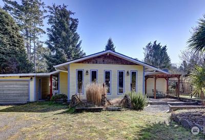 26050 Y Lane Ocean Park WA 98640