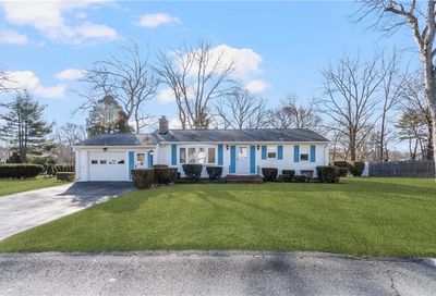 76 Fashion Drive Warwick RI 02886
