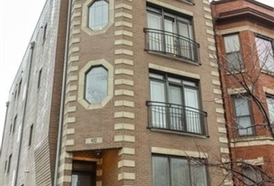 932 W Barry Avenue Chicago IL 60657