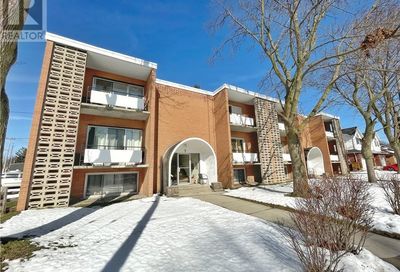 7-9 ROSEMOUNT Drive Kitchener ON N2B1P9