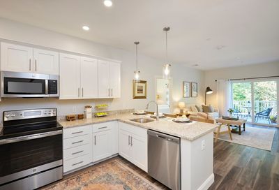 3213 Briarwood Village Clinton MA 01510