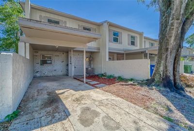 5244 Tennis Court Circle Tampa FL 33617