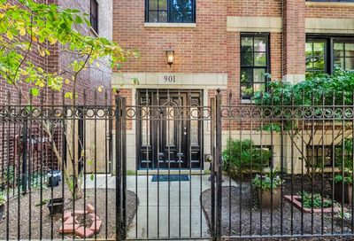 901 W Fletcher Street Chicago IL 60657