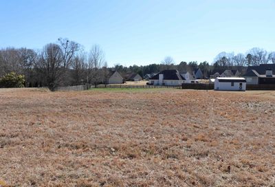 1031 Whispering Lakes Trl Madison GA 30650