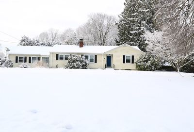 4 Fairchild Dr Holden MA 01520