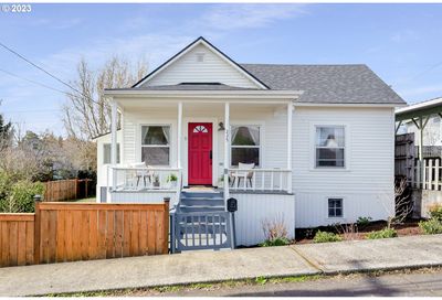 225 S 17th St St Helens OR 97051