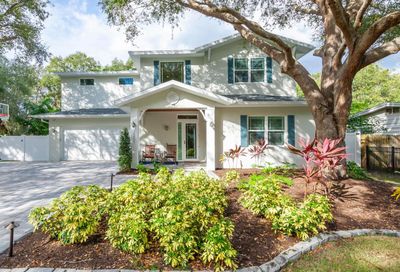 2207 Wisteria Street Sarasota FL 34239