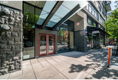 1025 NW Couch St Portland OR 97209