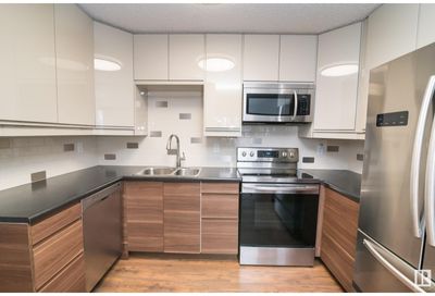 #204 10624 123 ST NW Edmonton AB T5N1P2