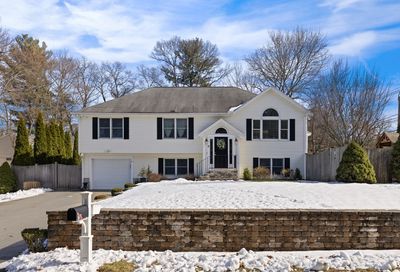 11 Island Road Lynnfield MA 01940