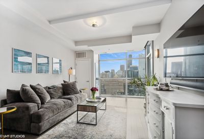 303 W Ohio Street Chicago IL 60654