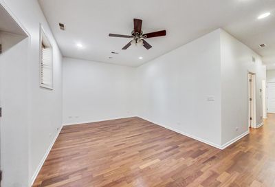 932 W Wilson Avenue Chicago IL 60640